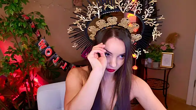 Snapshot of shes_rebel chatting on 10.18.25 shes rebel online show from 10.18.25