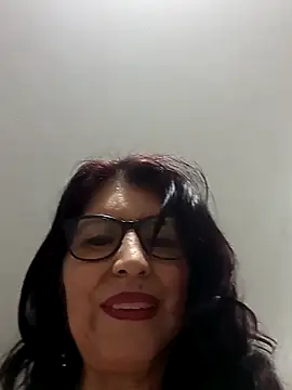 Snapshot of swity_foster chatting on 12.20.25 swity foster online show from 12.20.25