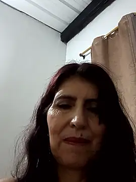 Snapshot of swity_foster chatting on 01.18.26 swity foster online show from 01.18.26