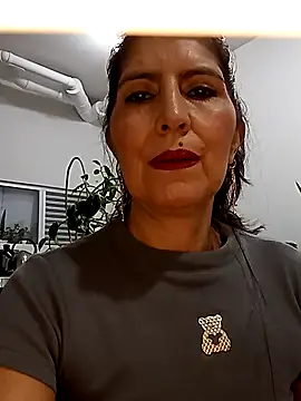 Snapshot of swity_foster chatting on 02.18.26 swity foster online show from 02.18.26