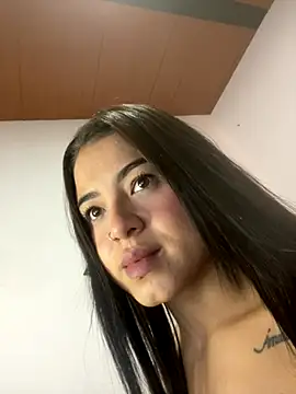 Evelinmiller9 online show from 10.12.25
