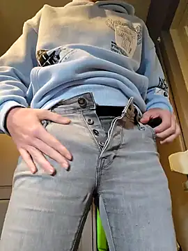 Snapshot of Trekkerboi chatting on 10.26.25 Trekkerboi online show from 10.26.25