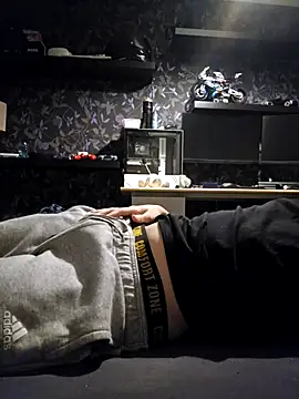 Snapshot of Trekkerboi chatting on 11.03.25 Trekkerboi online show from 11.03.25