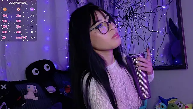 Snapshot of Shar_Succubus chatting on 10.24.25 Shar Succubus online show from 10.24.25