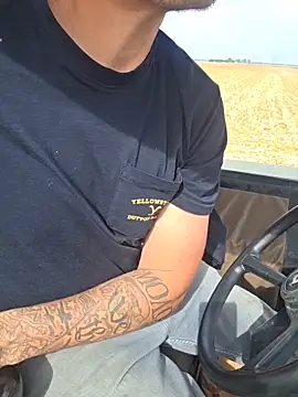 twistafatpipe online show from 10.13.25