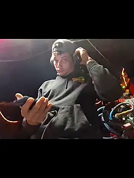 twistafatpipe online show from 10.17.25