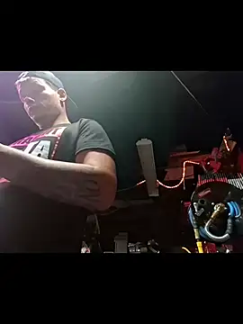 twistafatpipe online show from 10.20.25