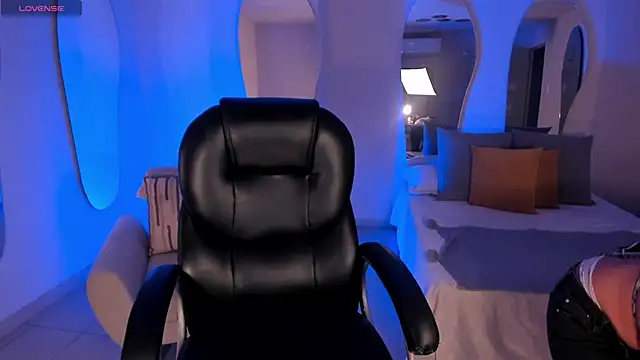 AyshelBrown online show from 09.27.25