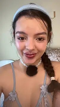 AriaHeavenss online show from 11.15.25