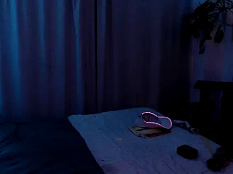 Snapshot of bluegoddessstoned chatting on 10.03.25 bluegoddessstoned online show from 10.03.25