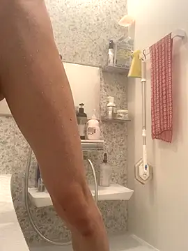 Snapshot of aki_2727 chatting on 11.03.25 aki 2727 online show from 11.03.25