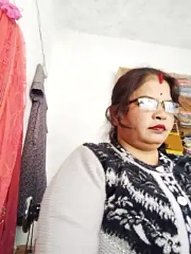 Snapshot of Bhavna_hot chatting on 11.28.25 Bhavna hot online show from 11.28.25