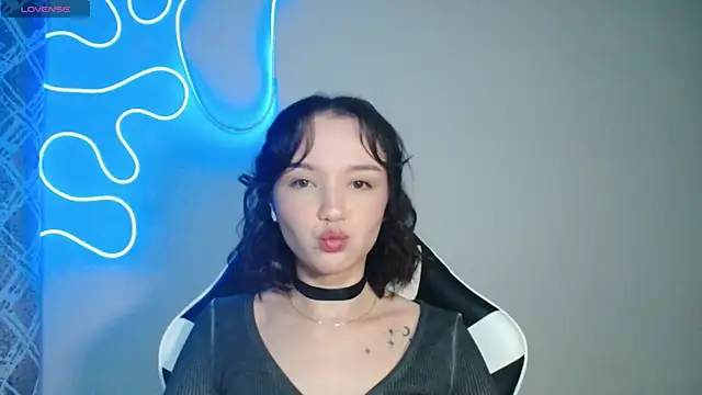 Snapshot of DemiWildcat chatting on 09.28.25 DemiWildcat online show from 09.28.25