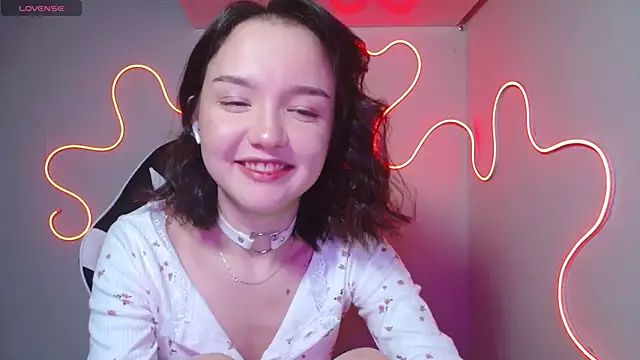 Snapshot of DemiWildcat chatting on 10.03.25 DemiWildcat online show from 10.03.25