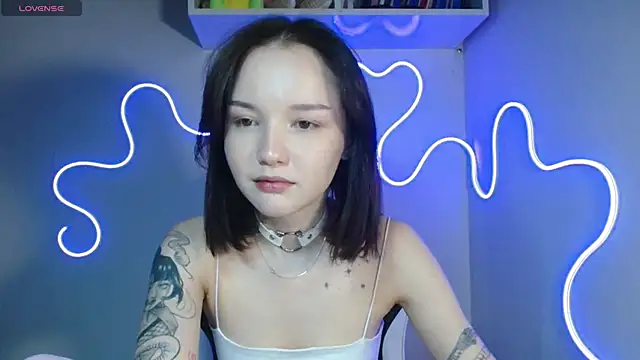 Snapshot of DemiWildcat chatting on 10.14.25 DemiWildcat online show from 10.14.25