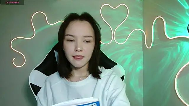 Snapshot of DemiWildcat chatting on 10.23.25 DemiWildcat online show from 10.23.25