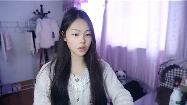 Snapshot of yao-yao_ chatting on 11.30.25 yao-yao online show from 11.30.25