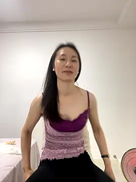 manmanyu520 online show from 10.27.25