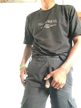 Snapshot of kavi1q1 chatting on 11.02.25 kavi1q1 online show from 11.02.25