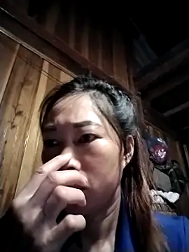MayLyy online show from 09.28.25