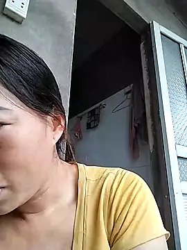 MayLyy online show from 10.01.25