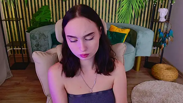 MonikaCarter online show from 10.04.25