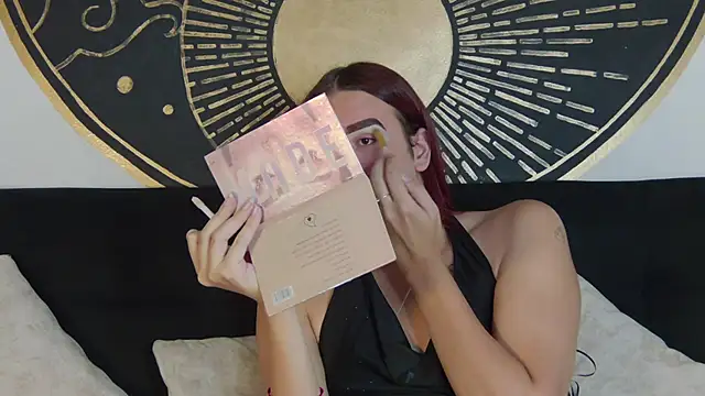 Maylu Fox online show from 09.08.25