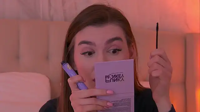 AshleyEvance online show from 04.17.26