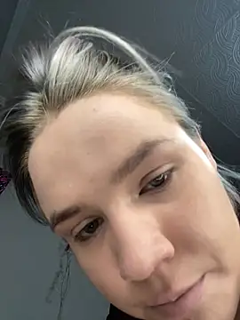 April Purr online show from 04.03.26