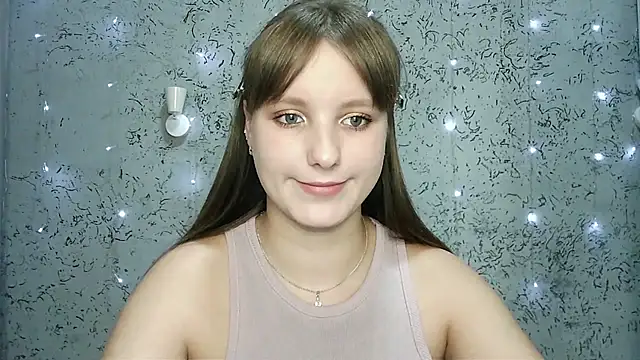 Leonaalove online show from 10.30.25