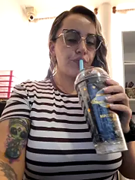 Snapshot of CurvyLust_x chatting on 12.03.25 CurvyLust x online show from 12.03.25