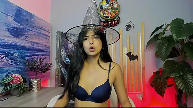 sophiielust online show from 10.10.25