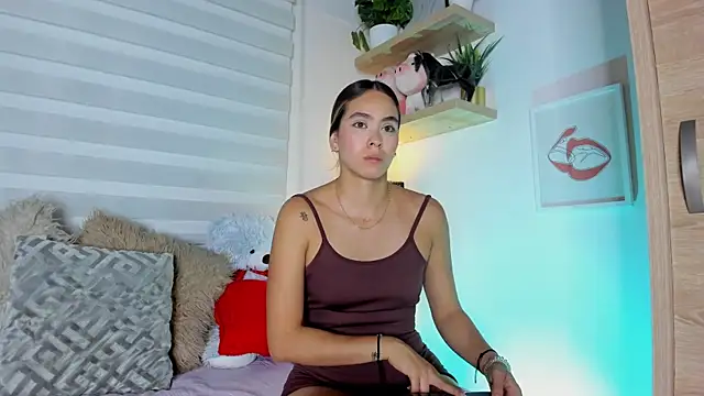 sara madrid online show from 03.25.26