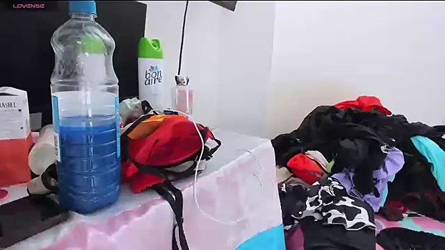 zou quira online show from 11.22.25