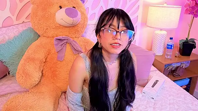 VioletxBloom online show from 02.19.26