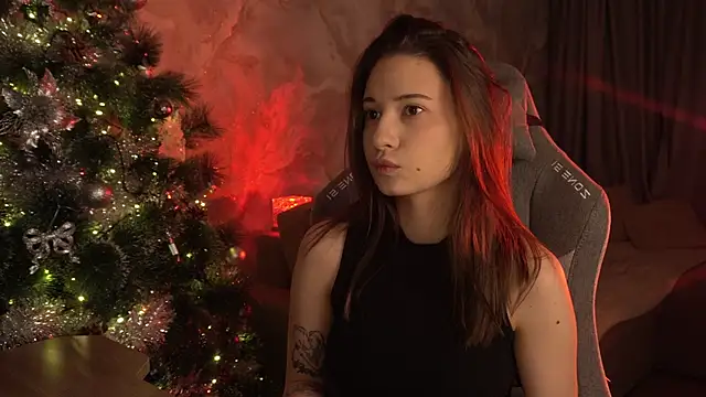 LumeNova online show from 12.21.25