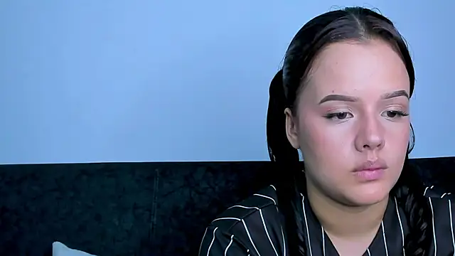 Snapshot of sweet_lily26 chatting on 09.14.25 sweet lily26 online show from 09.14.25