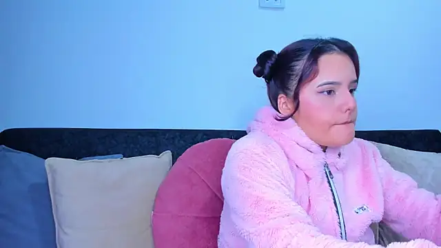 Snapshot of sweet_lily26 chatting on 11.12.25 sweet lily26 online show from 11.12.25