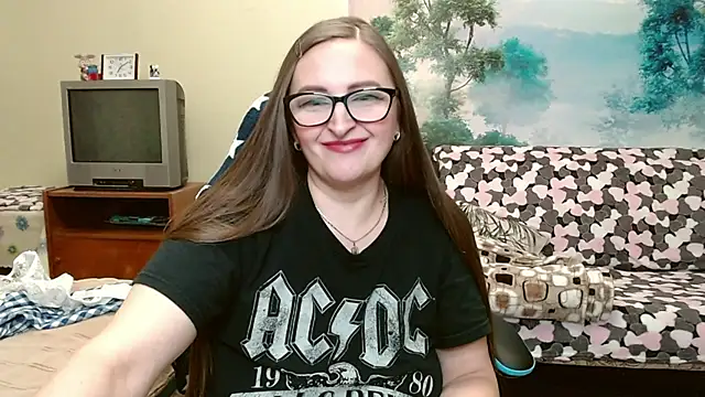 Snapshot of MermaidCurves chatting on 02.20.25 MermaidCurves online show from 02.20.25
