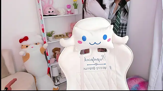 Snapshot of dolce_antonellaa chatting on 02.17.26 dolce antonellaa online show from 02.17.26