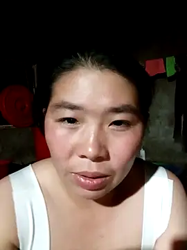 quynhkoolbae online show from 10.21.25