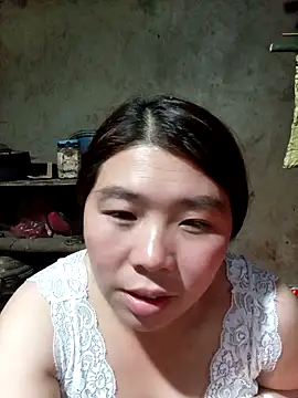 quynhkoolbae online show from 11.17.25