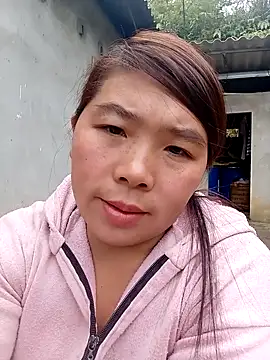 quynhkoolbae online show from 11.21.25