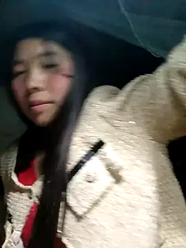 quynhkoolbae online show from 11.29.25