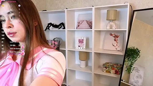 TraciMyntti online show from 11.14.25