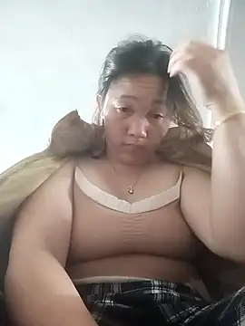 Snapshot of miumiu_00 chatting on 02.24.26 miumiu 00 online show from 02.24.26