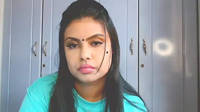 Indian GlowingMiax online show from 10.14.25