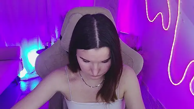 AgataWillis online show from 11.20.25