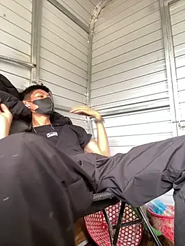 Snapshot of linh21107 chatting on 10.26.25 linh21107 online show from 10.26.25