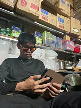 Snapshot of linh21107 chatting on 11.05.25 linh21107 online show from 11.05.25